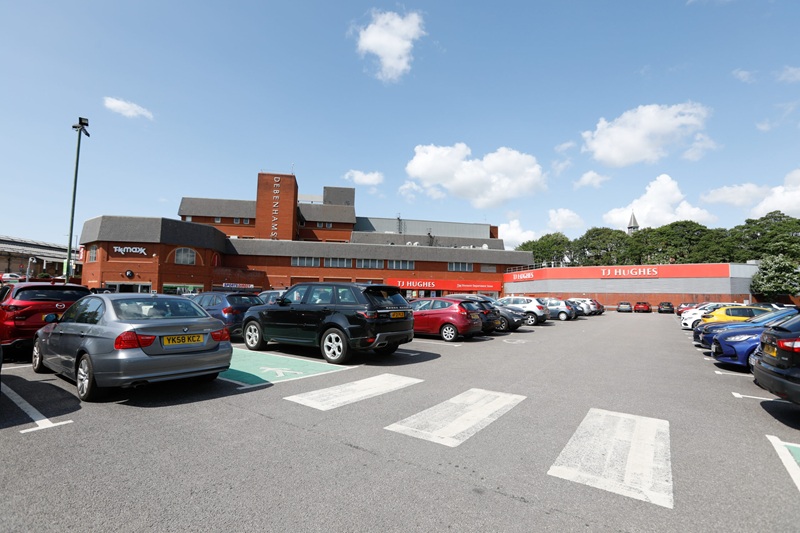 What Should You Consider When Choosing a Parking Spot?